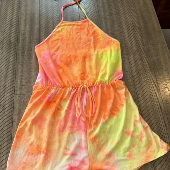 Groovy ☮️ Neon TieDyeSoft to touch Halter Romper 🏖️🚢 for play 🛝 night or day - Picture 10 of 17